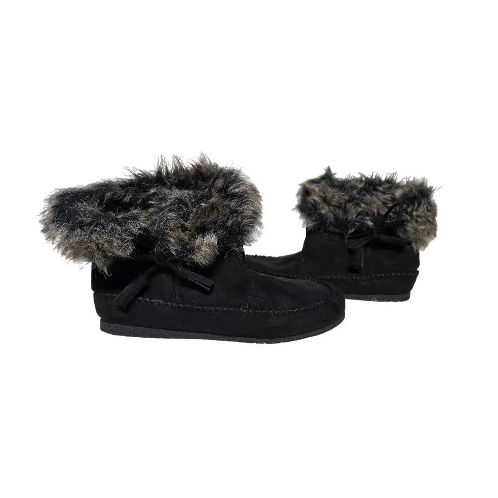 Steve Madden Girl Finnn Black Faux Fur-Lined Moccasin Slippers Size 5M